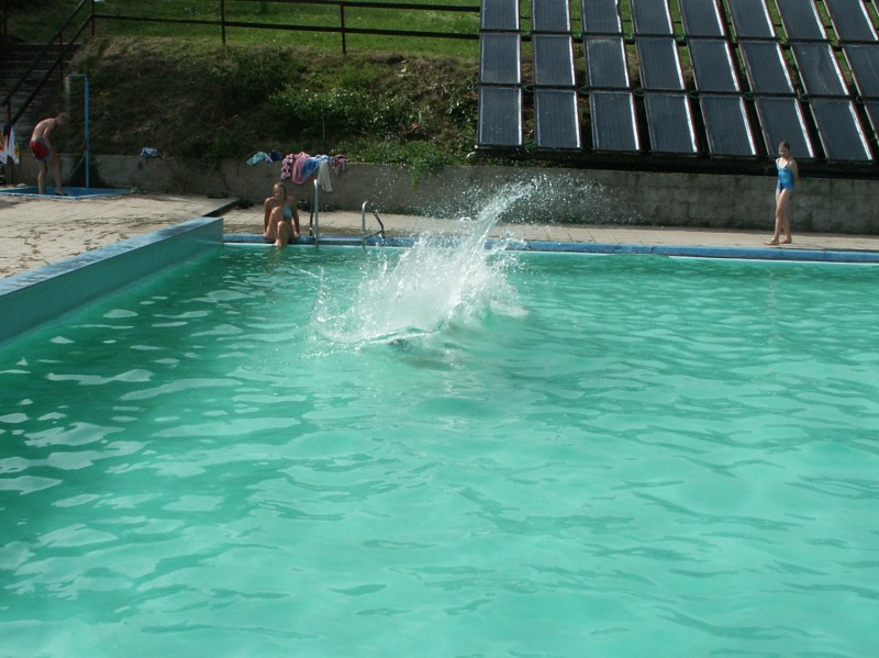 mb050726052.jpg